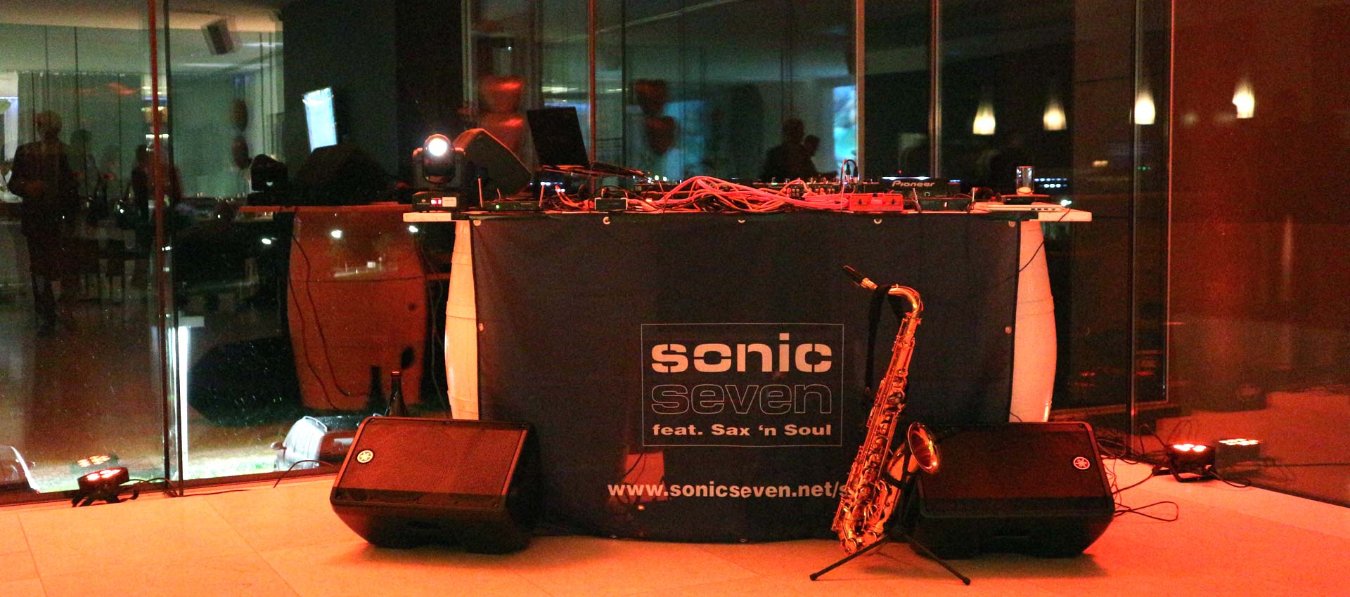 Eventtechnick mieten ausleihen DJ Saxophon