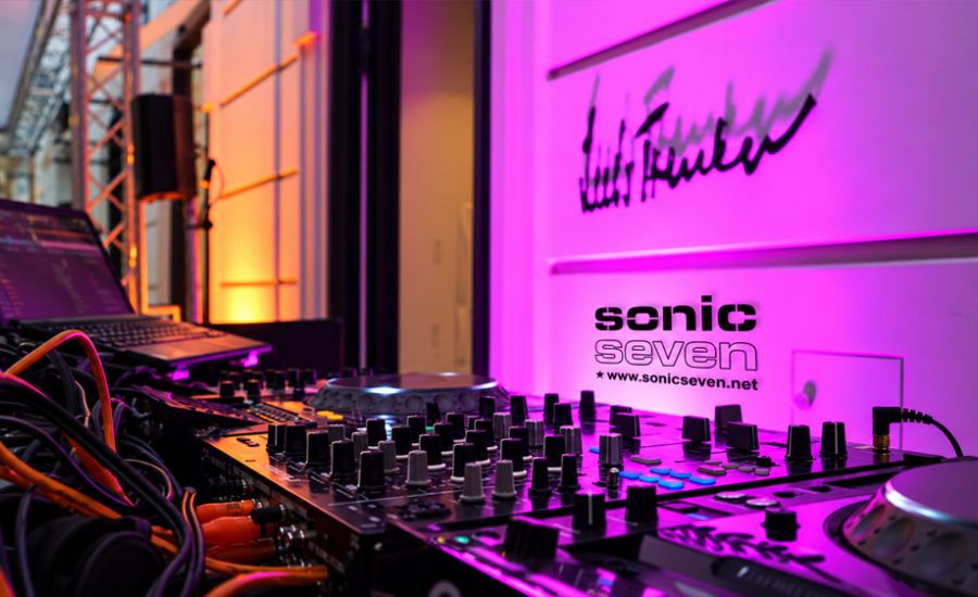 Sound Light DJ Hochzeit Equipment Tonanlage