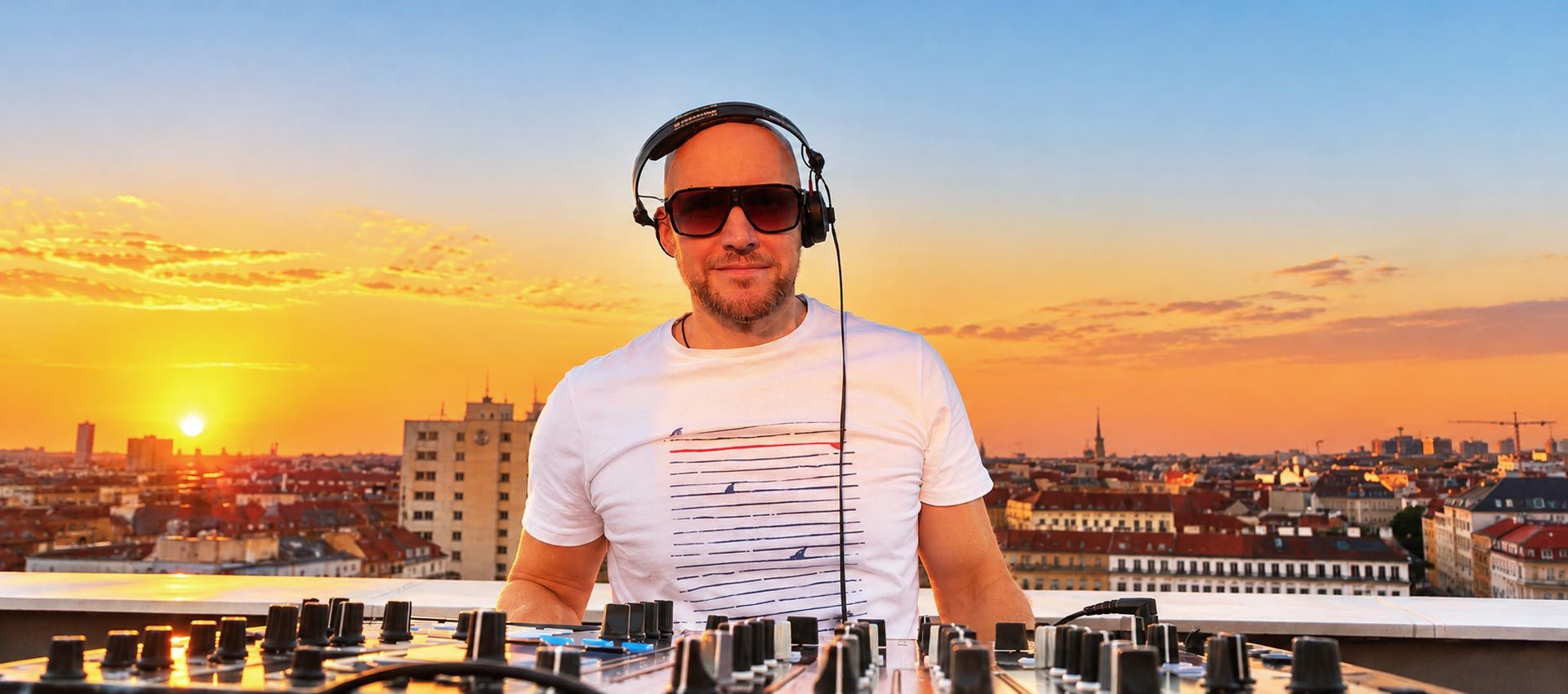DJ sets @ Atmosphere Rooftop Bar Ritz-Carlton Vienna Wien Austria